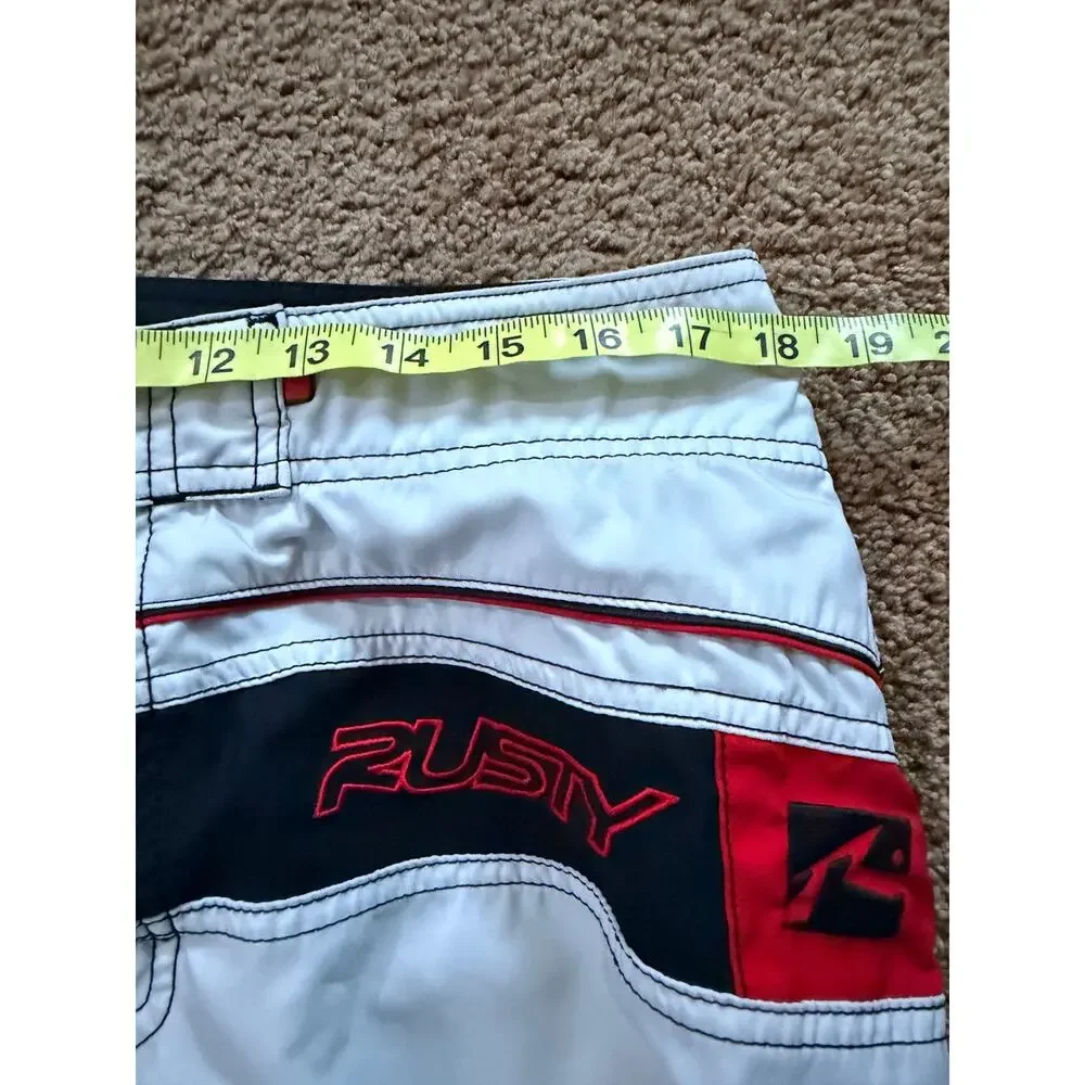 Vintage rusty boardshorts red and white size 36